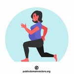 امرأة حامل تقوم بتمارين